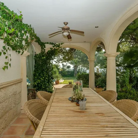 Villa Belvilla By Oyo La Brisa Foyes Blanques